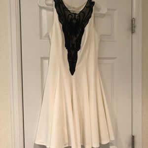 Bebe medium dress